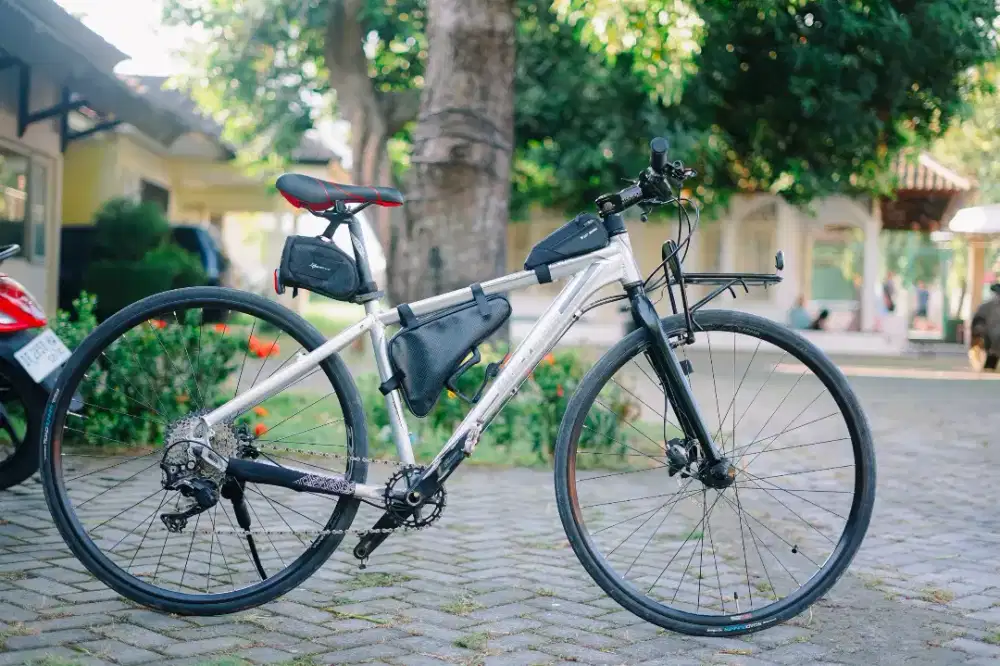 Sepeda touring spek mantap