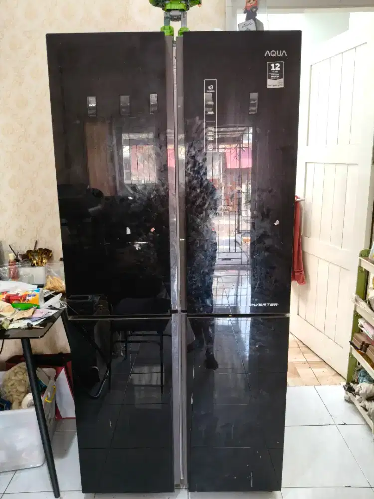 Jual second kulkas refrigator aqua ig525am
