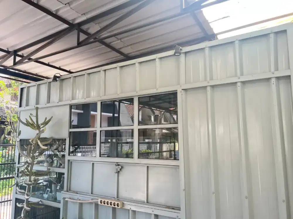Kontainer jual minuman makanan