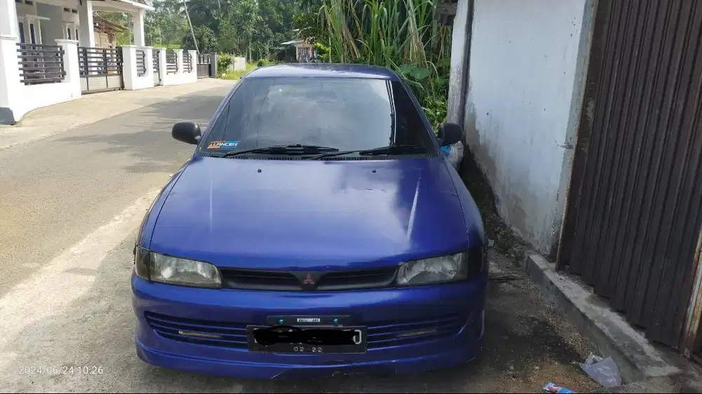 Dijual sedan mitsubishi lance Glxi 1.6 tahun 1994