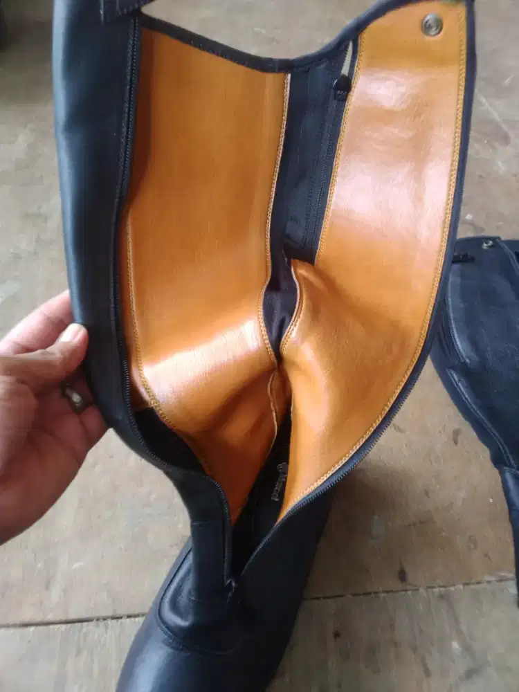 Jual B.U aja sepatu Boot Wanita kulit asli 1000persen.