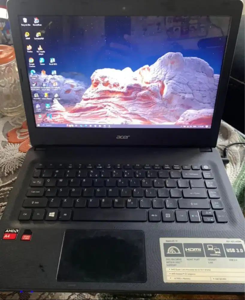 Laptop Acer es1-421