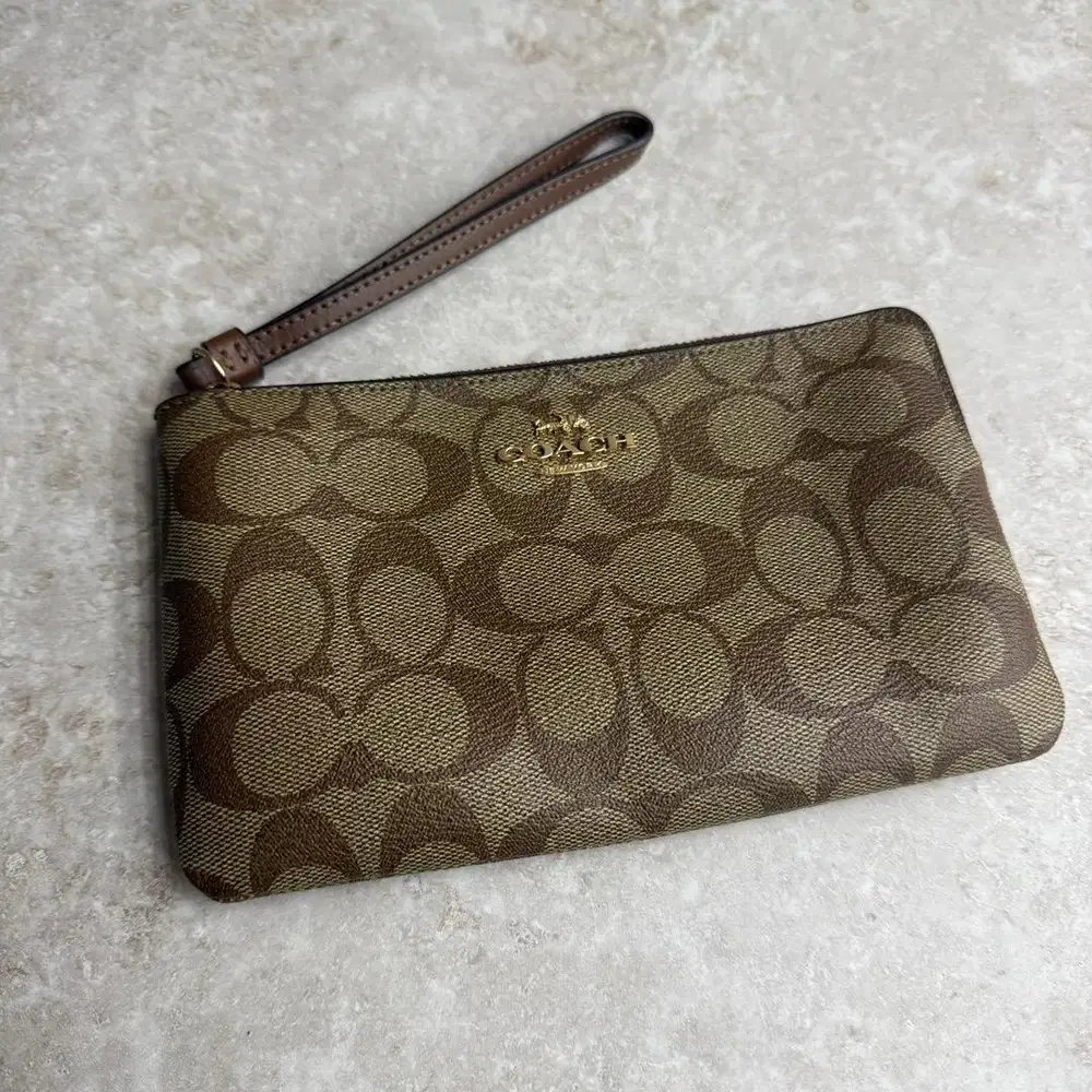 Coach wallet zipper