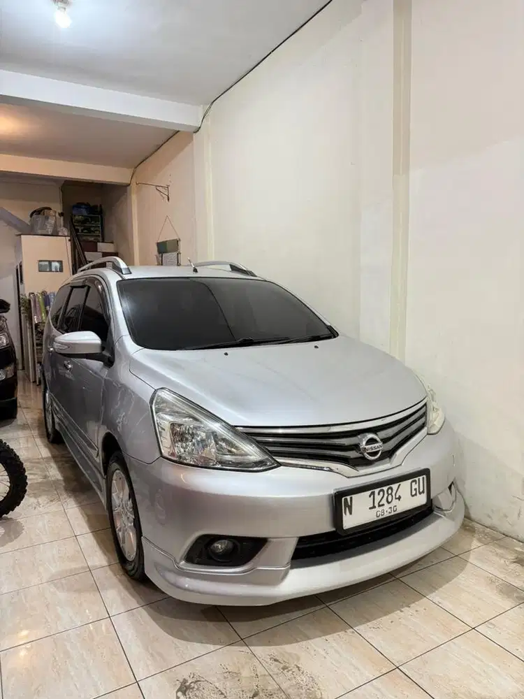 Nissan Grand Livina HWS 2014 Matic siap pakai istimewa