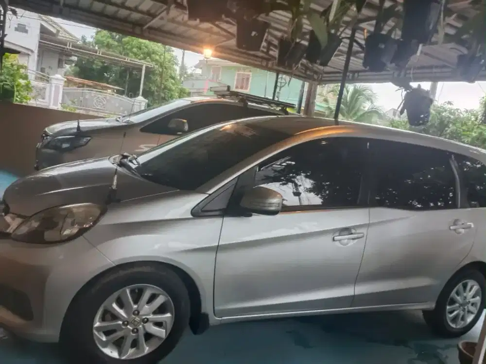 Jual santai. Mobilio CVT simpanan