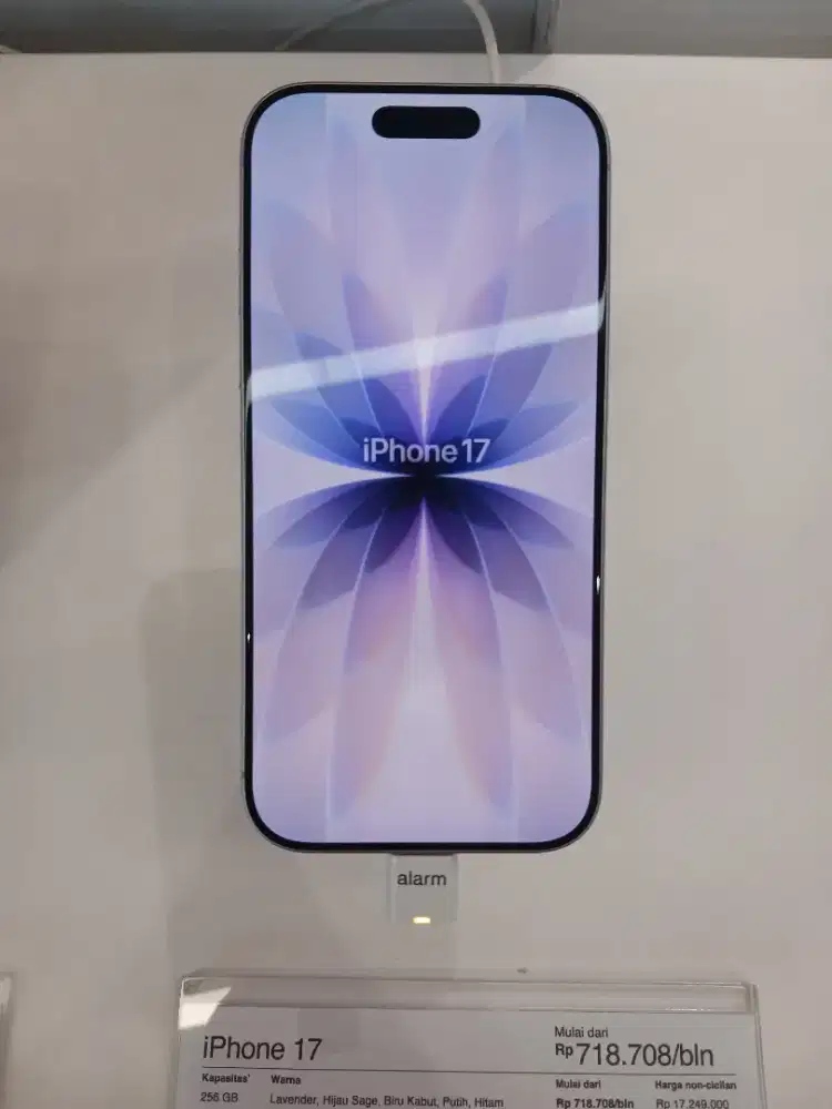 iPhone 17 lavender