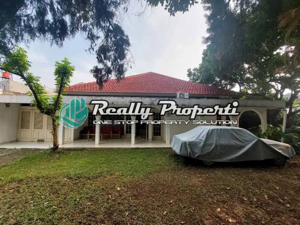 Rumah Lama Lokasi Strategis Pangkalan Jati Kalimalang Jakarta Timur