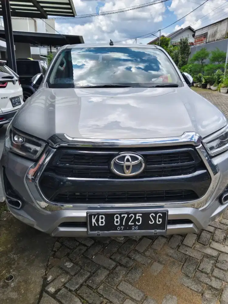 Di jual hilux v 4x4