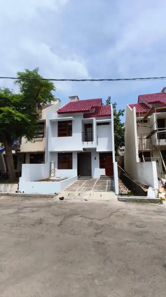 Rumah di komplek Cijambe 2lantai baru siap huni