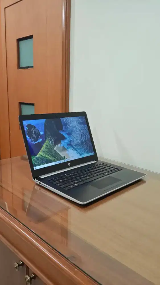 DIJUAL LAPTOP HP 14CM0091AU 128GB MULUS BELUM PERNAH DIBONGKAR/SERVICE