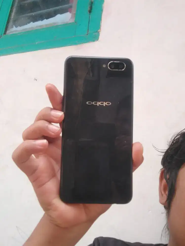 Jual hp Oppo a3s Ram 2/32