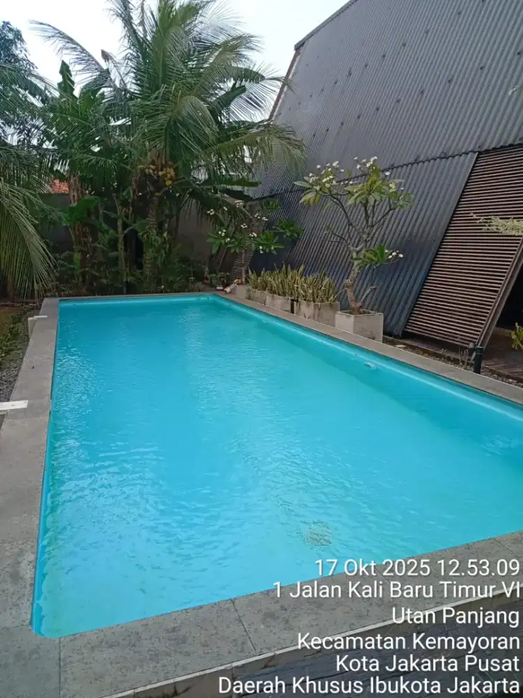Maintenance kolam renang