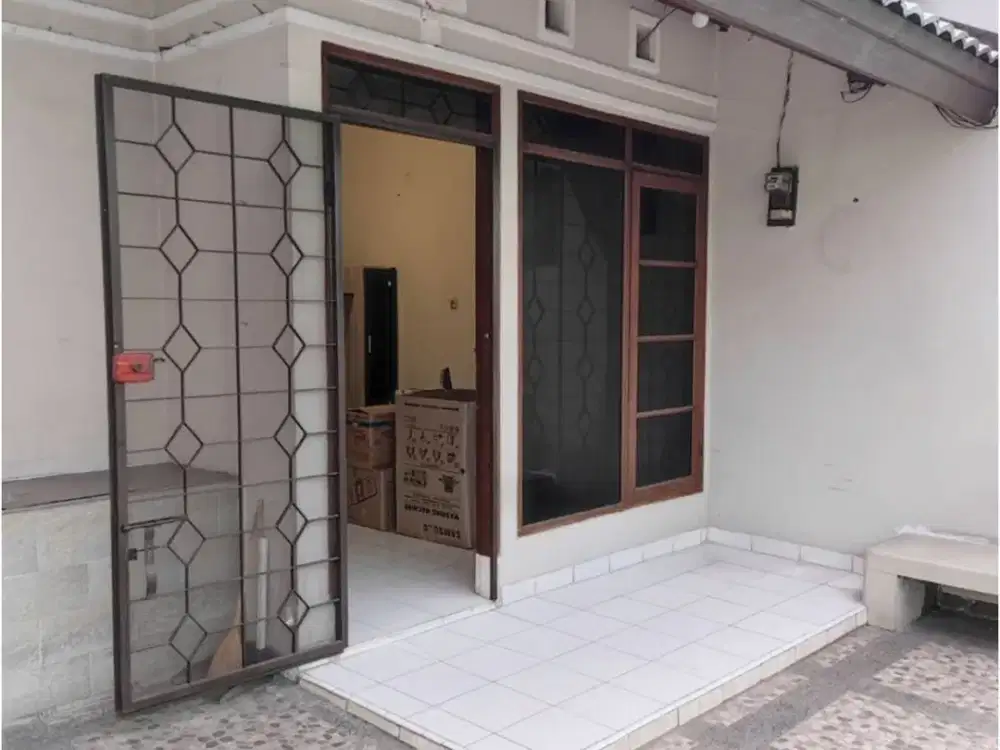 Rumah Terawat Siap Huni di Taman Kopo Indah Bandung