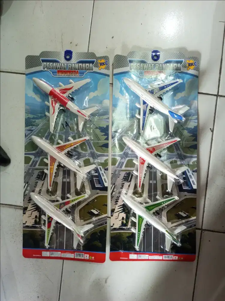 Mainan Anak pesawat bandara isi 3