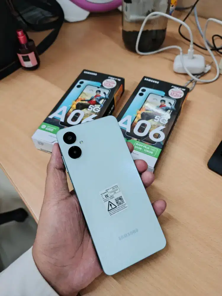 Samsung Galaxy A06 5G 6/128GB fullset (tanpa adapter)