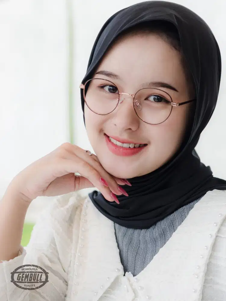 Gembull Umy - Kacamata Bulat Besi Cantik Cocok Muka Kecil - Eswara 03