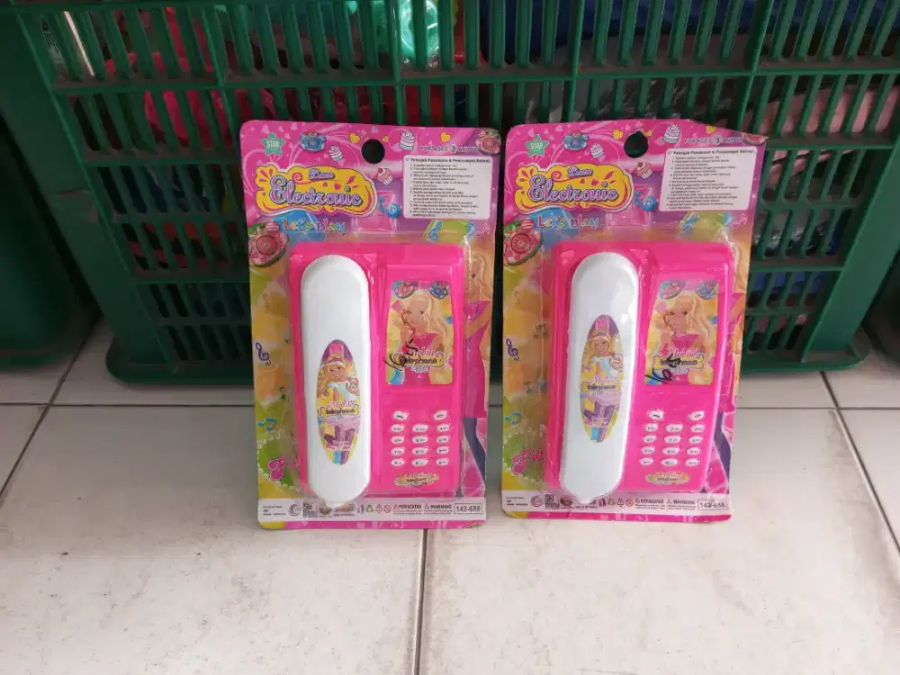 Mainan Anak telepon barbie