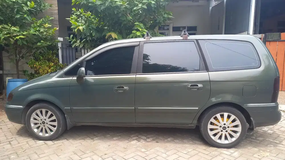Hyundai Trajet 2000 Bensin