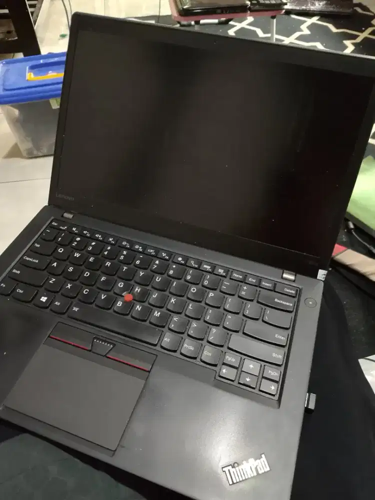 Di jual laptop lenovo thinkpad bekas berasa baru