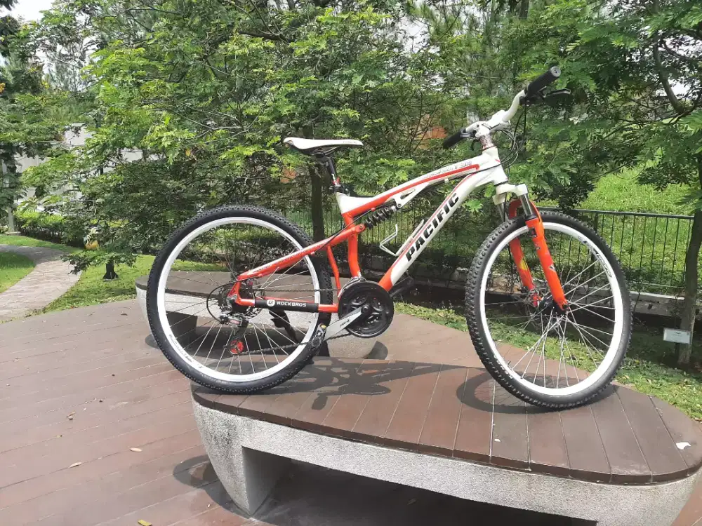 Sepeda Santai MTB Gunung Pacific 26 Alloy