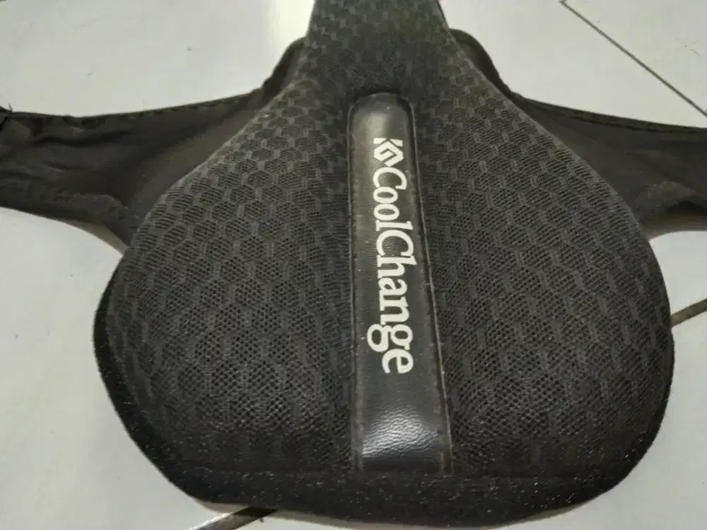 Sarung sadel sepeda
