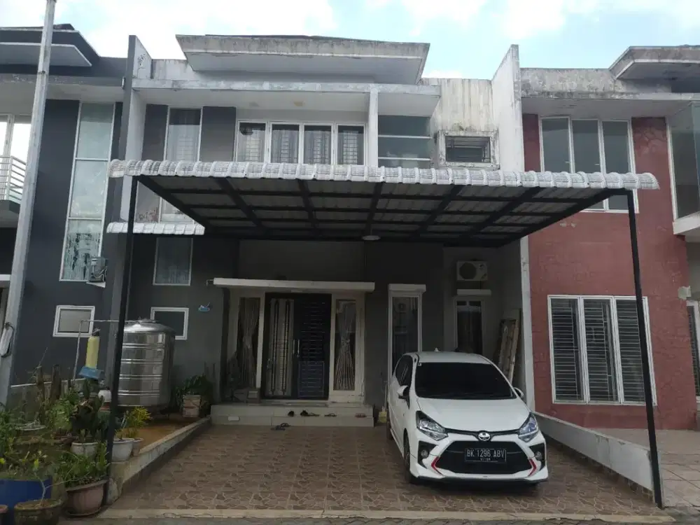 Villa 2 Lantai Komplek Graha Metropolitan