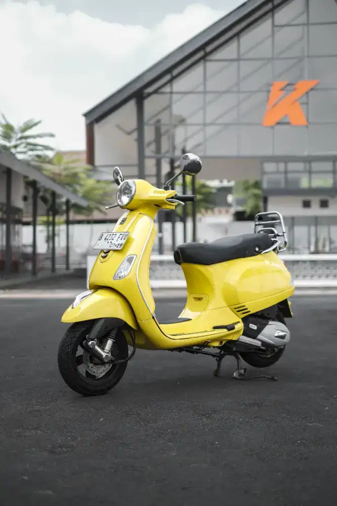 PIAGGIO VESPA LX 125 IGET TAHUN 2019 BISA KREDIT