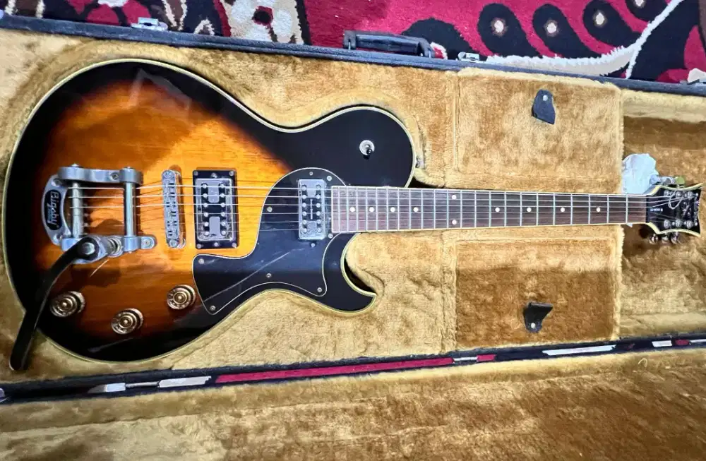 Gitar Listrik Schecter Solo-6 Vintage Two Color Sunburst