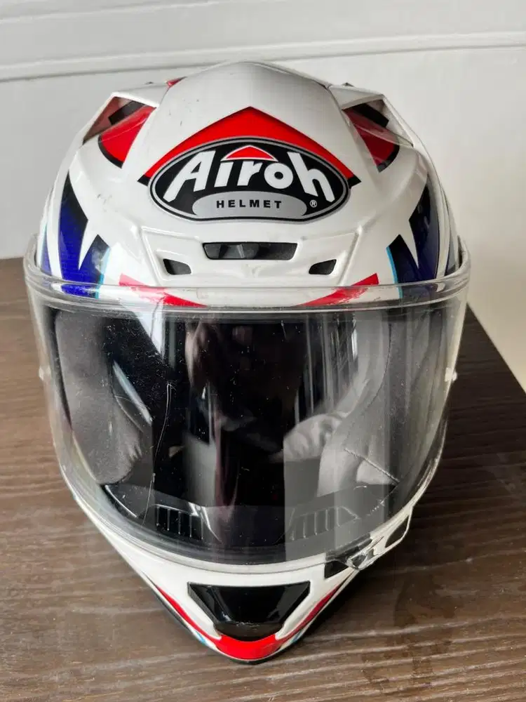 HELM AIROH VALOR