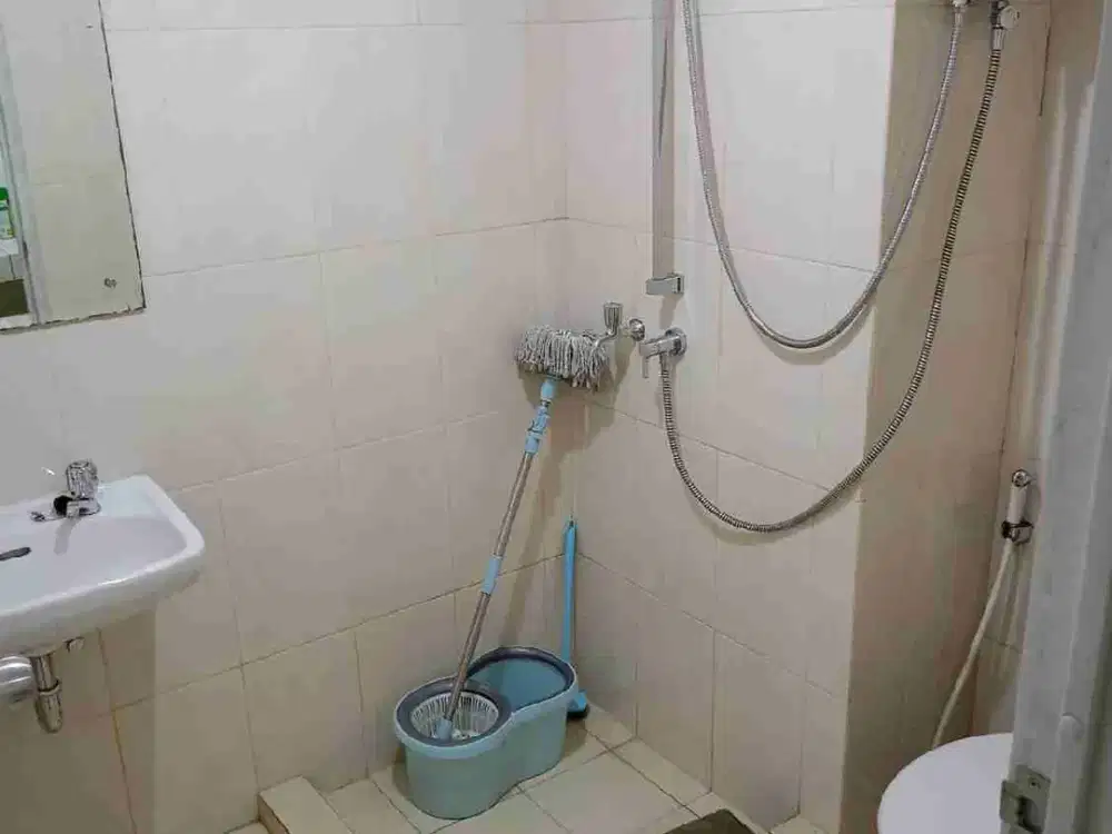 Disewakan apartemen studio semifurnish di Summarecon Bekasi