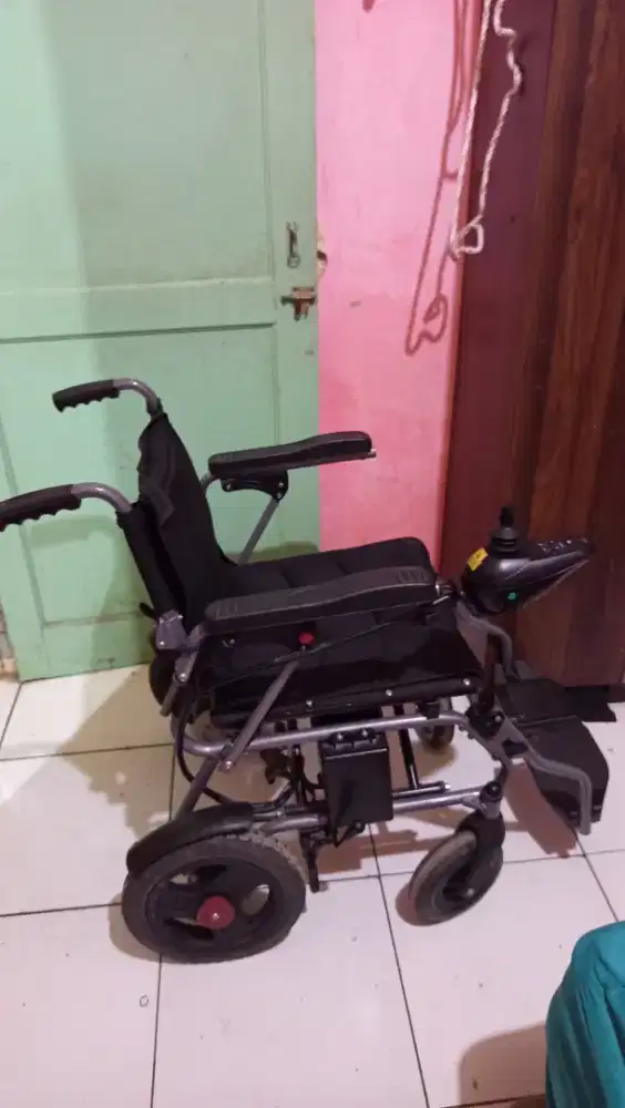Kursi mesin roda sorong