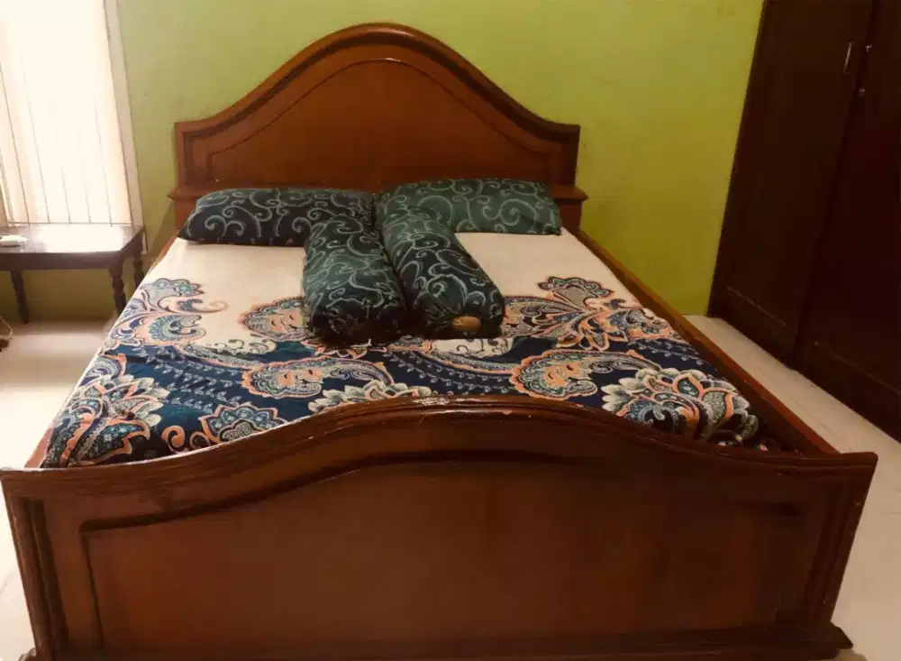 DIJUAL CEPAT DIPAN KAMAR TIDUR NO.2 (EDISI PINDAHAN)LIKE NEW