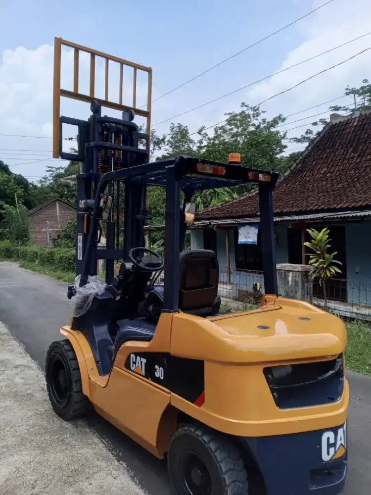 Forklift 4,7 meter 3 Ton Caterpillar 2020