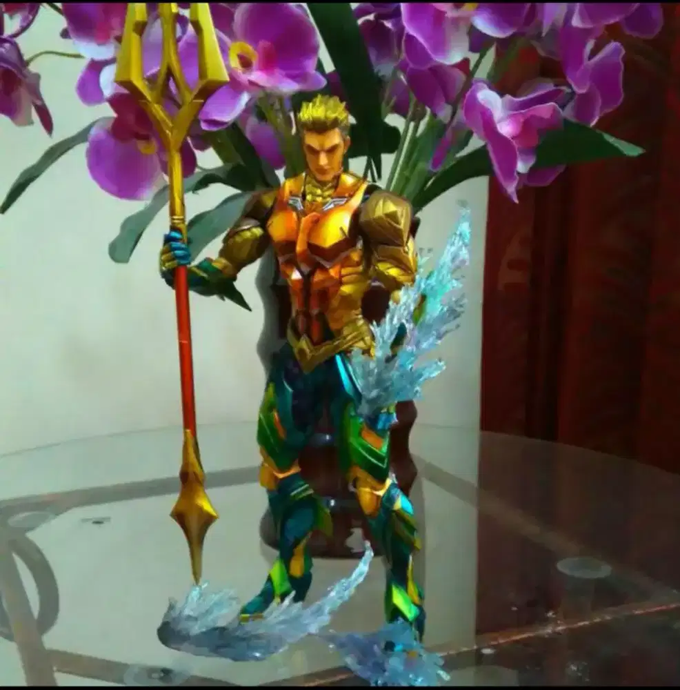 Play Arts Kai - AQUAMAN DC COMICS (ORIGINAL SQUARE ENIX)