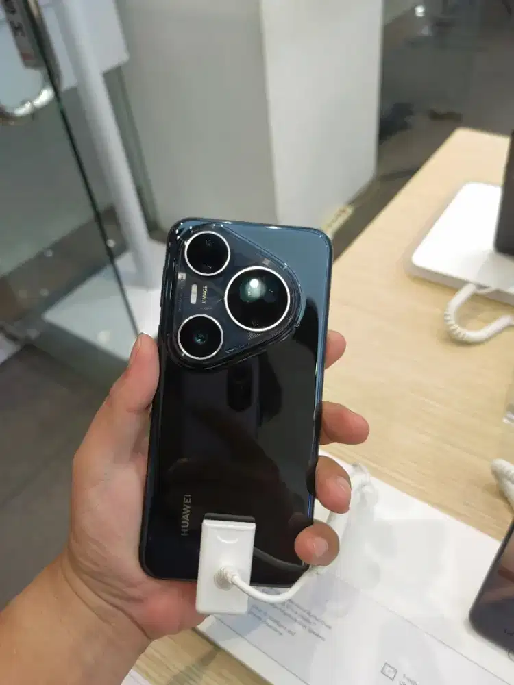 Huawei Pura80 Ultra 16/512 Bonus Watch GT5 Sampai 31 Oktober v