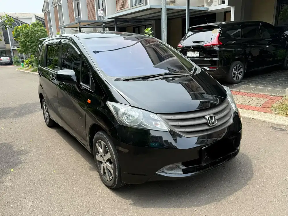 Honda Freed 2011 Bensin