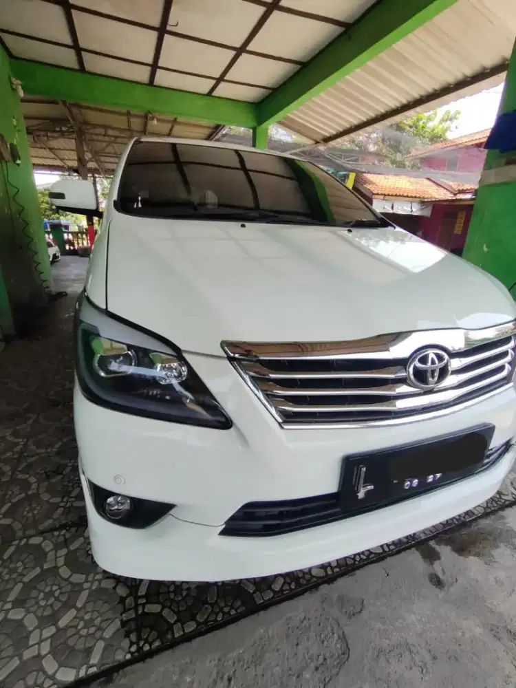 Toyota Kijang Innova Diesel V A/T Matic 2012