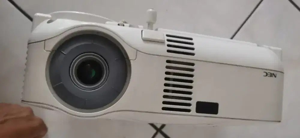 Proyektor Nec tipe VT 491 Fullset