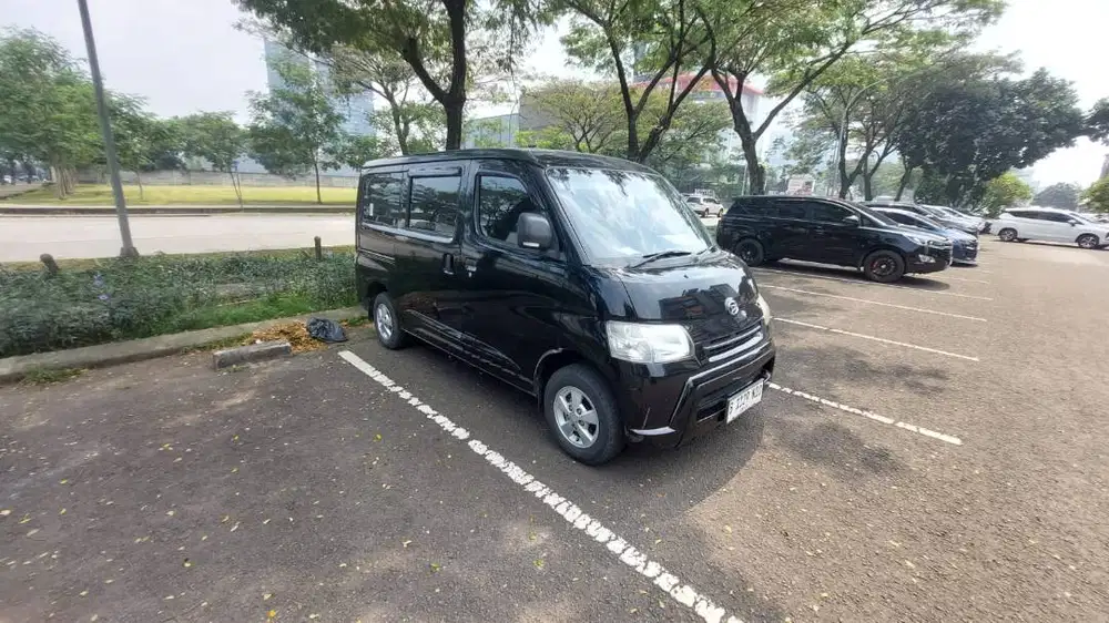 GRAN MAX 1.3 HITAM - 2019