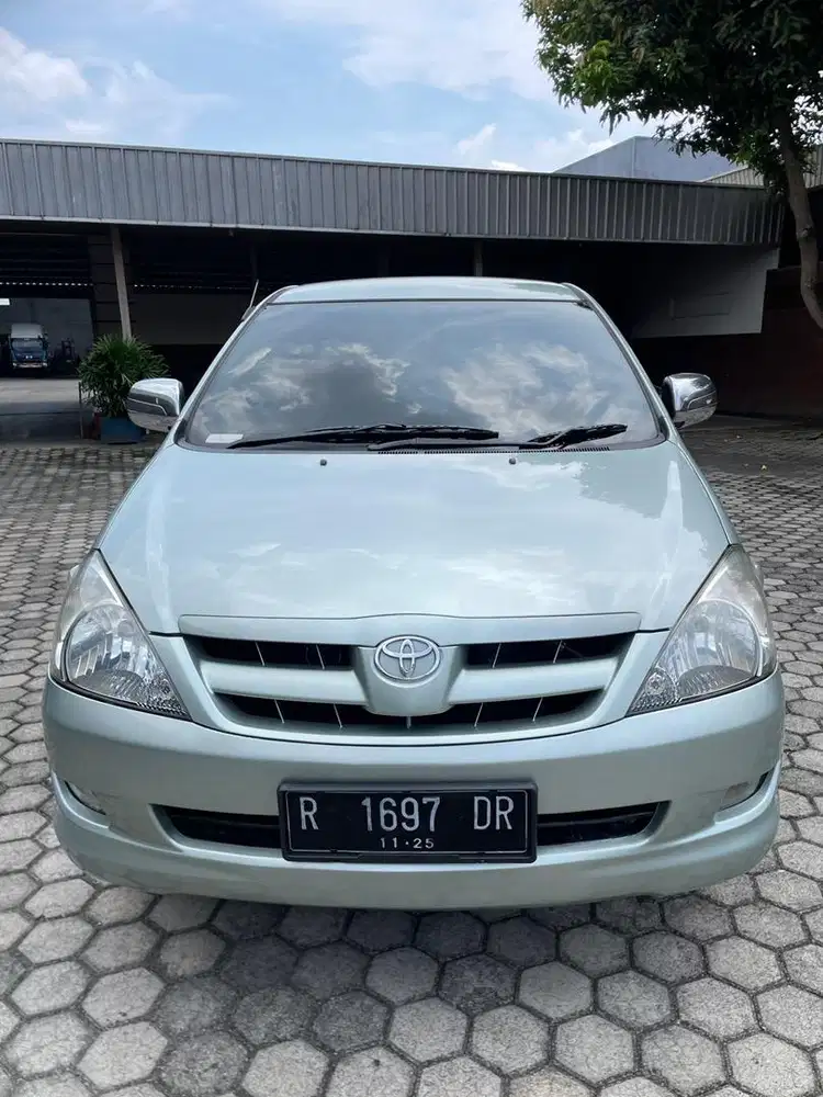2005 TOYOTA INNOVA G 2.0 istimewa