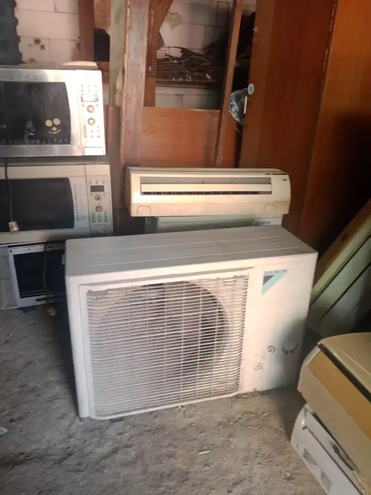 Jual beli AC bekas dan AC rusak