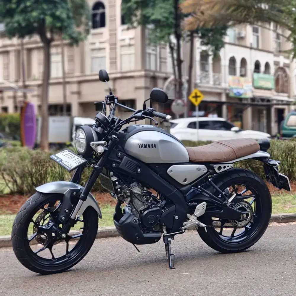YAMAHA XSR 155 SILVER 2023 KM 5K PAJAK PANJANG FULL MULUS