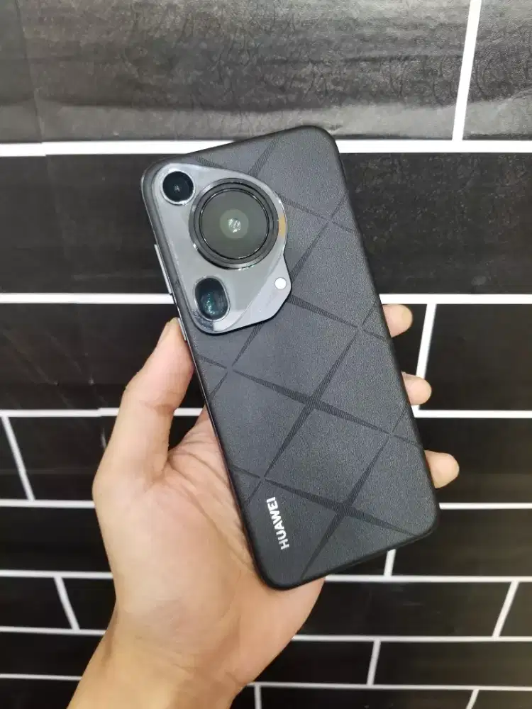 Huawei Pura 70 Ultra 16/512 GB Resmi Fullset