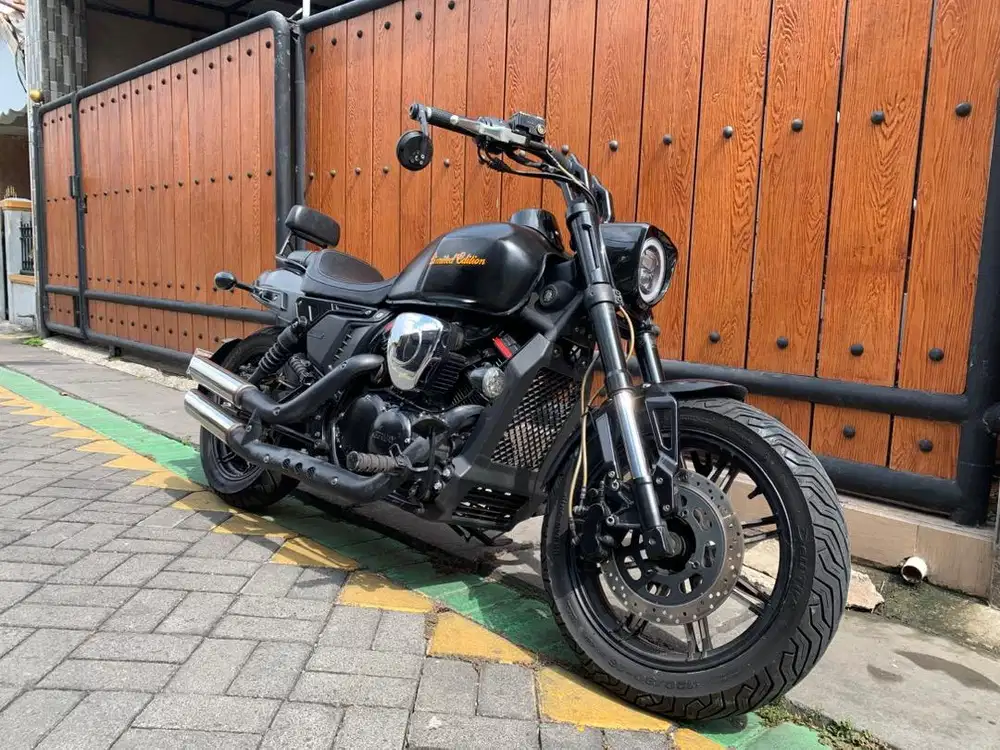 Benelli Keeway V250 FI VTWIN