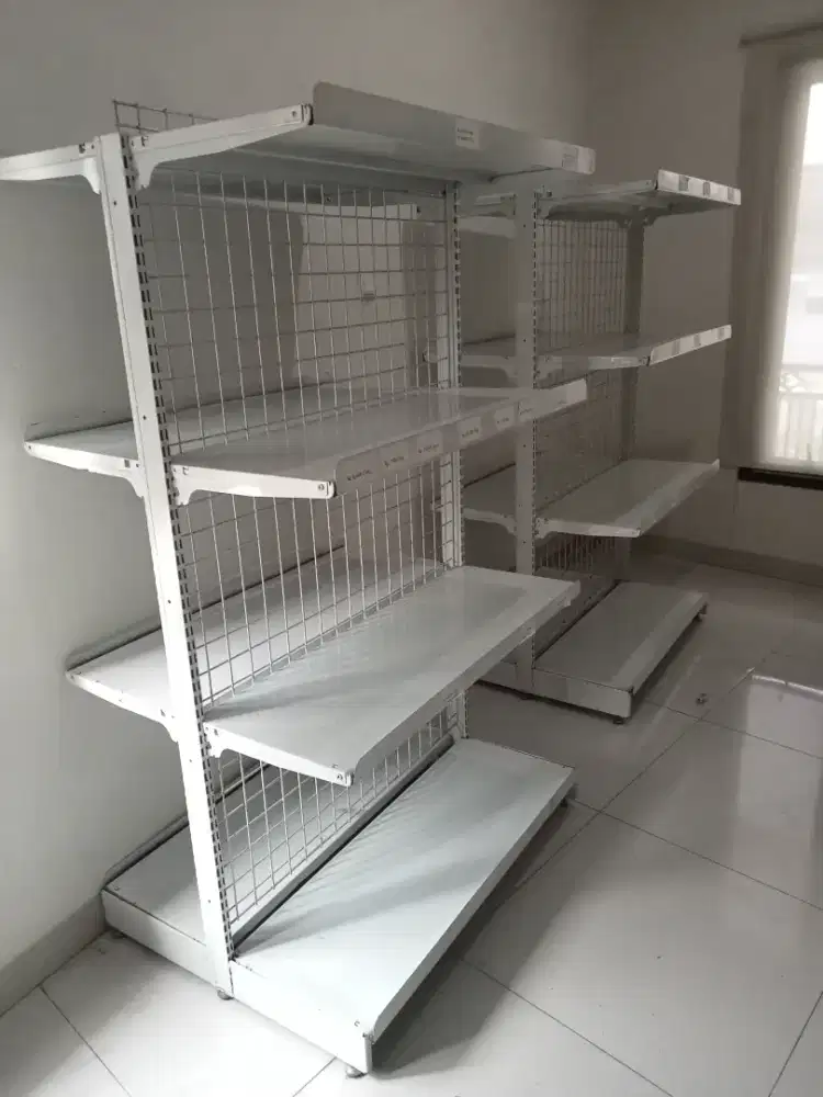 Rak display untuk usaha