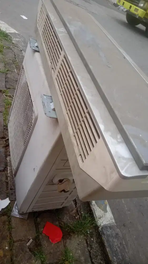 Jual beli AC bekas dan AC rusak