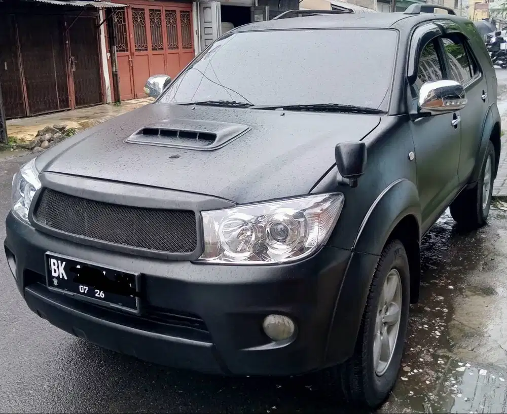 Fortuner diesel 2011 manual hitam