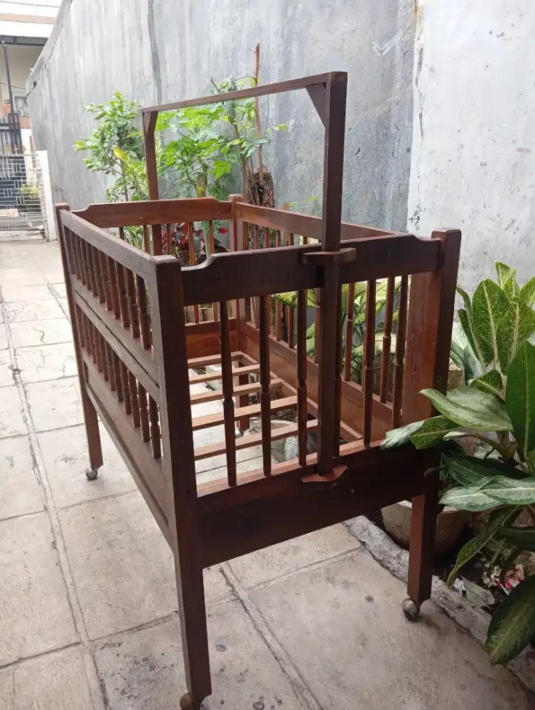 Ranjang Tempat tidur bayi