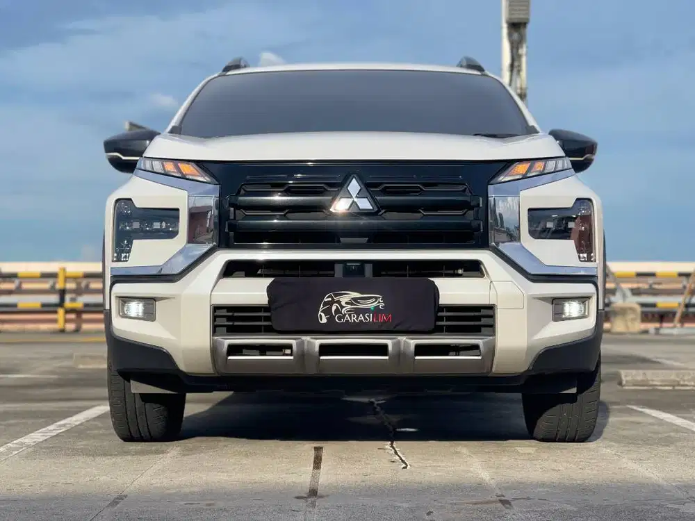 xpander cross premium package 2022 mitsubishi automatic 1.5 putih NEW