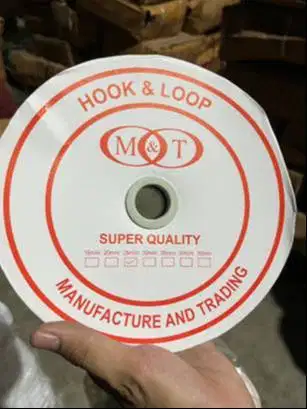 VELCRO DALAM BENTUK PITA (HOOK AND LOOP)